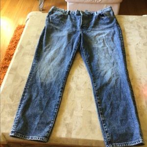 H&M Mom Jeans Ultra High Waist Button up Jeans size 18